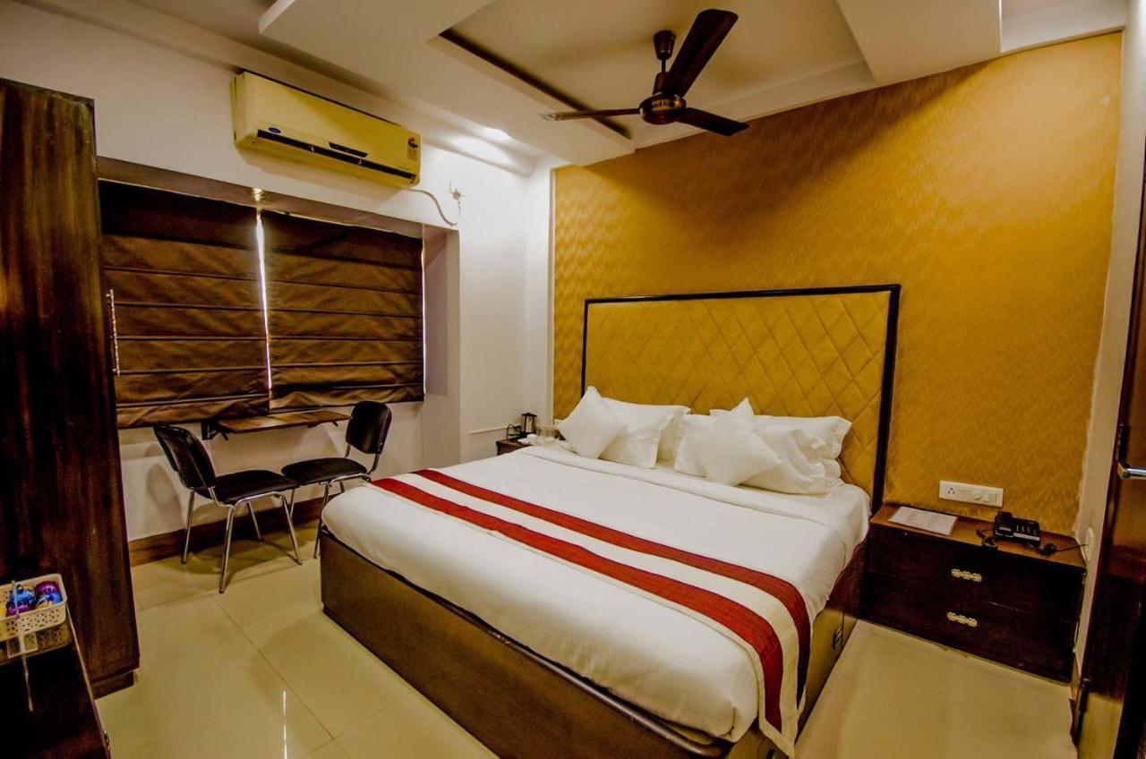 Hotel Q-Inn Kalkutta Exterior foto